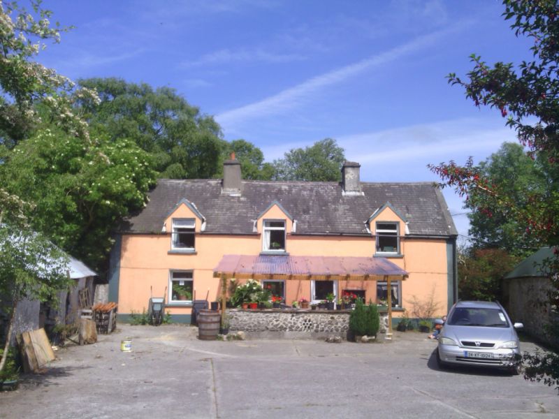 File:Sunrise farm main-building-x940.jpg